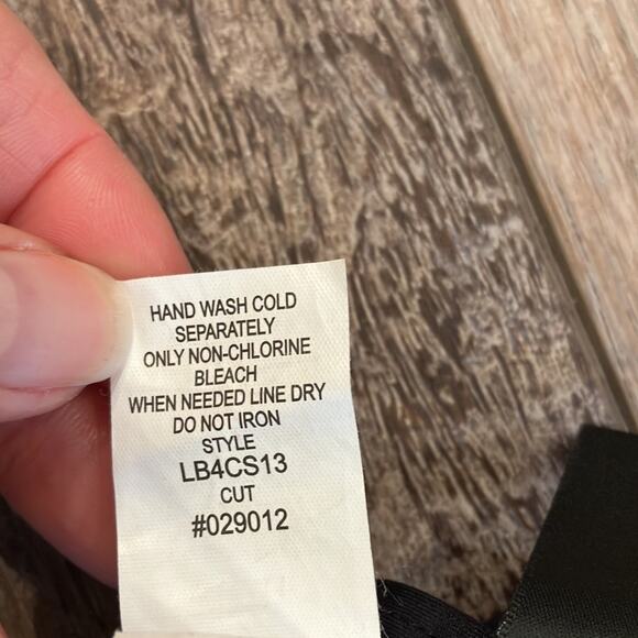 LA BLANCA Chic Animal Print Spot On Spots One Piece Bathing Suit Size 6 - Picture 9 of 9